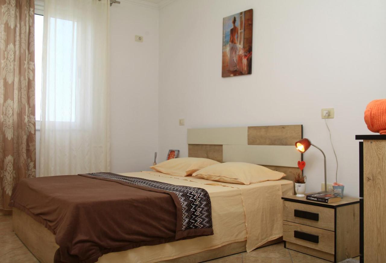Beautiful Apartment At Port Side! Durrës Exterior foto